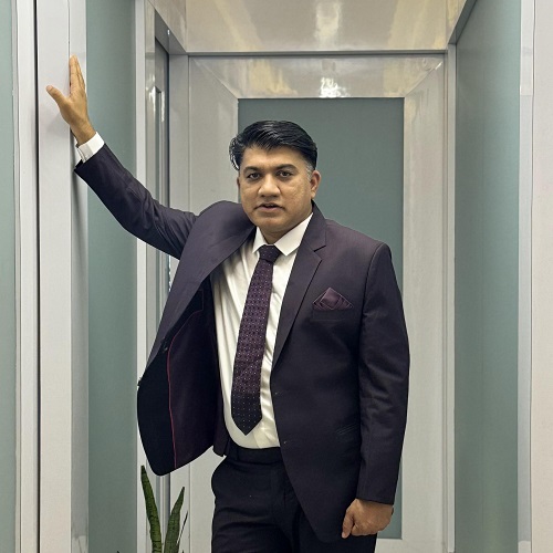 Dr Nitin - hair transplant surgeon in Pune 